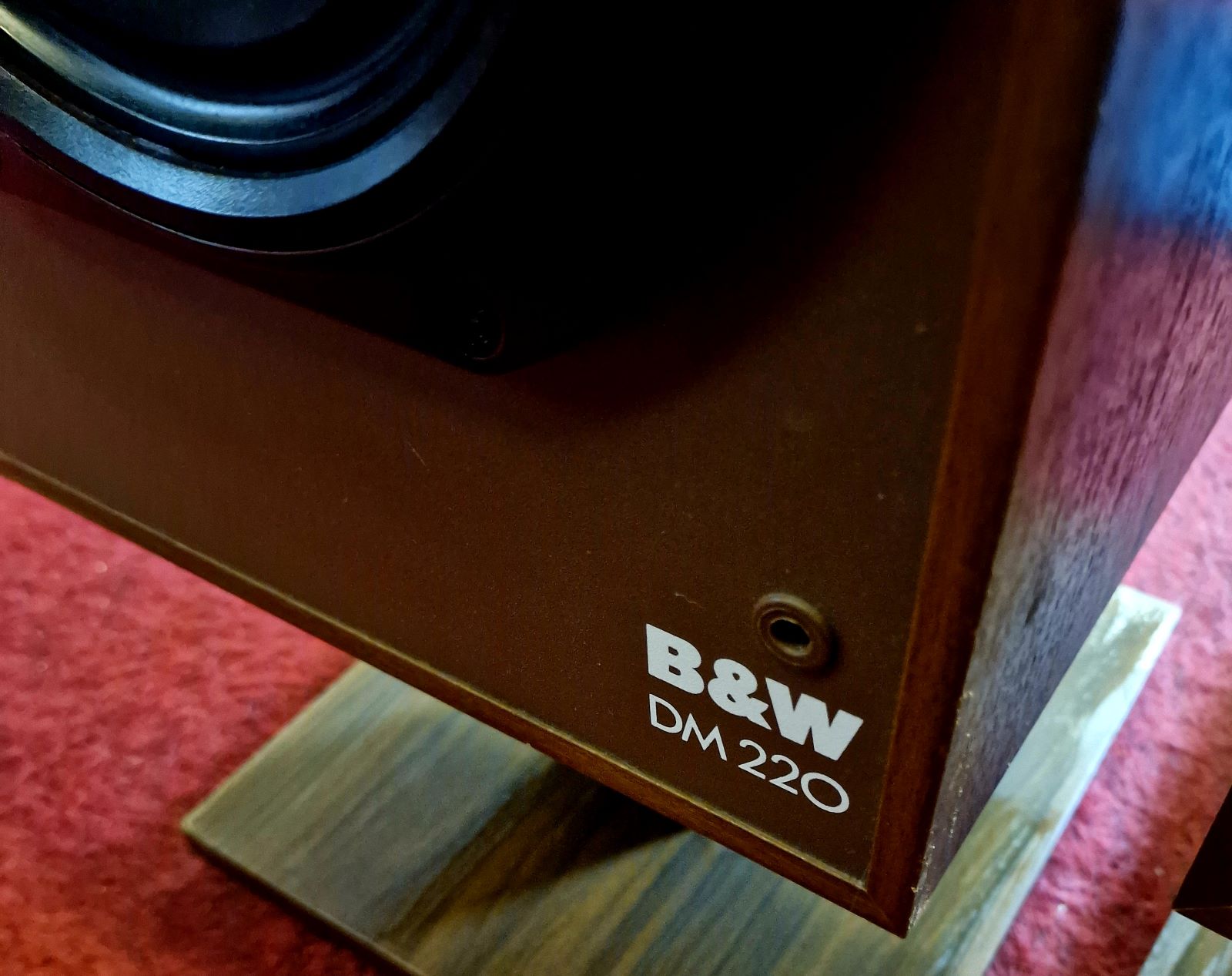 B&W DM220 matching set inclusief voet