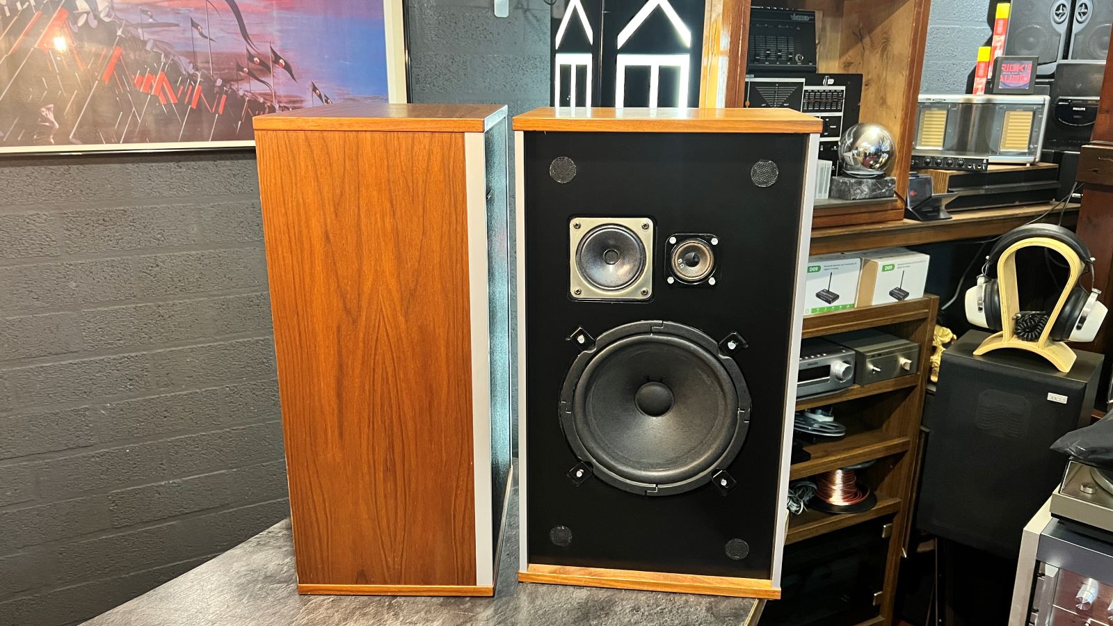 Vintage Tandberg TL-2520 speakers 