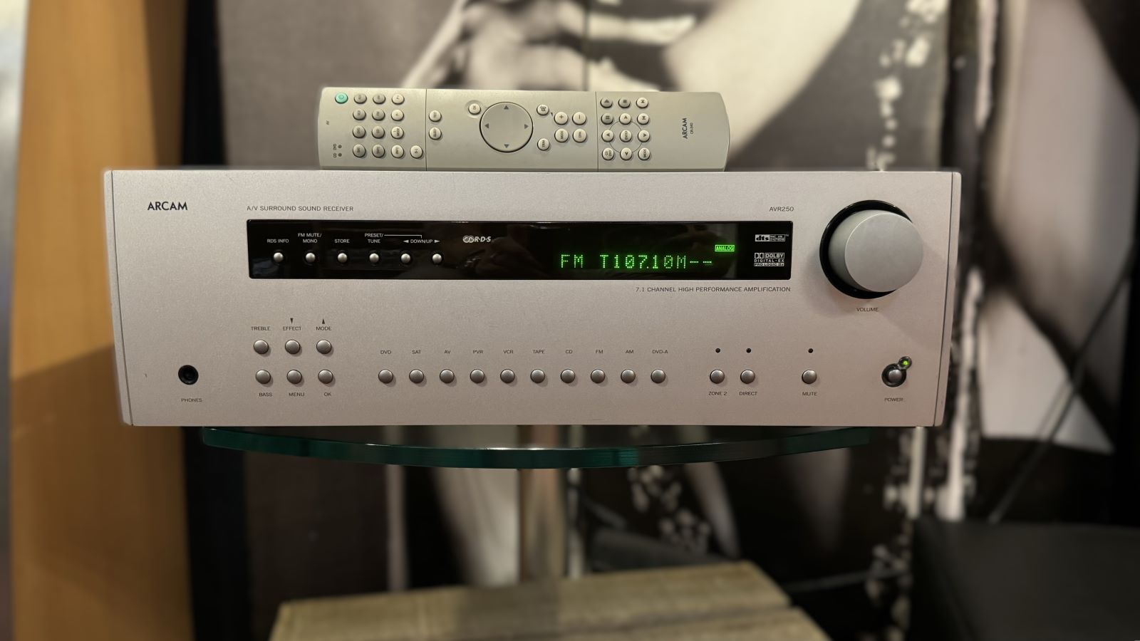 ARCAM DiVA  AV 250 • 7.1 kanaals • inclusief afstandsbediening