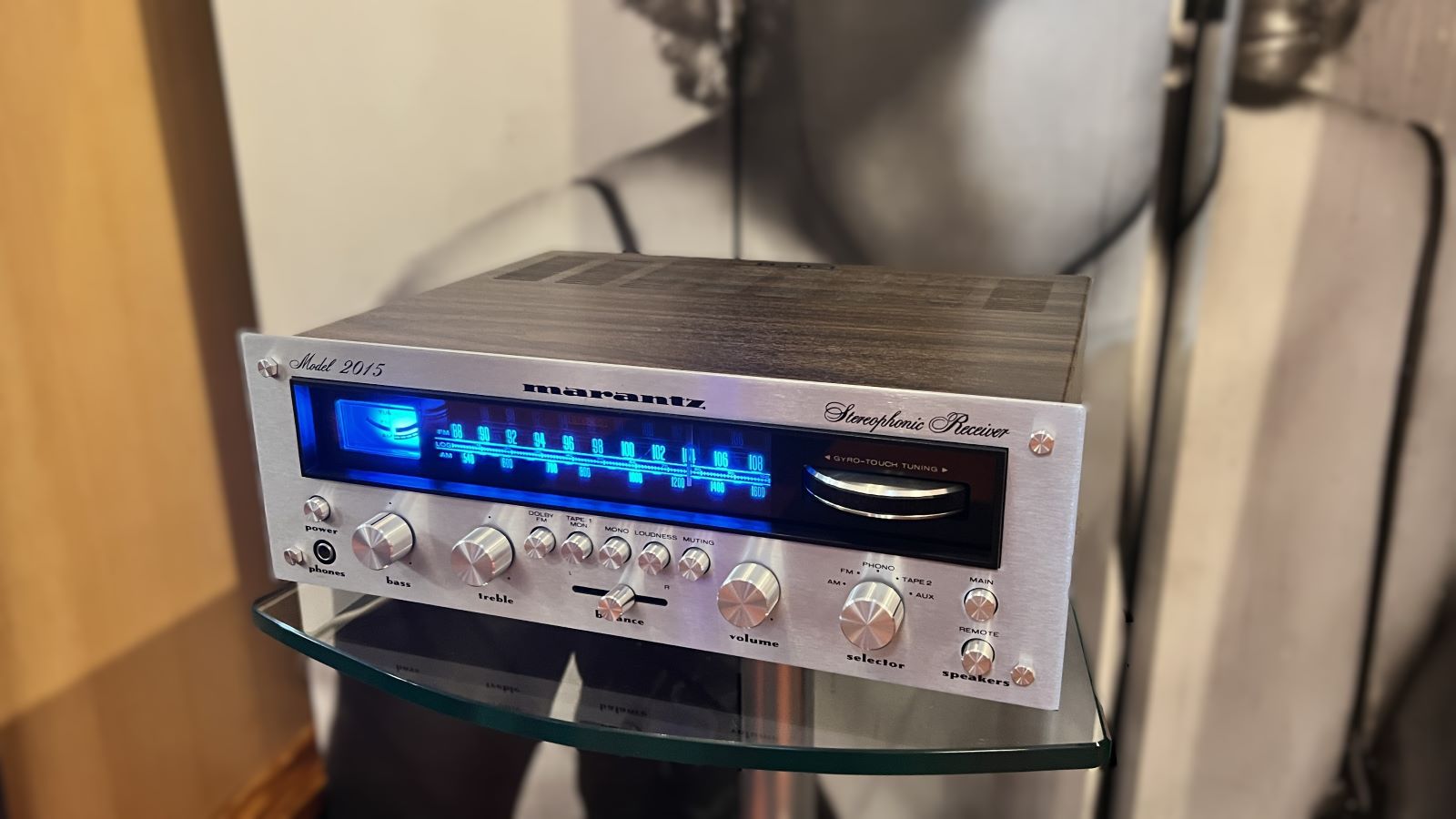 Marantz Model 2015 FM/AM Stereophonic Receiver